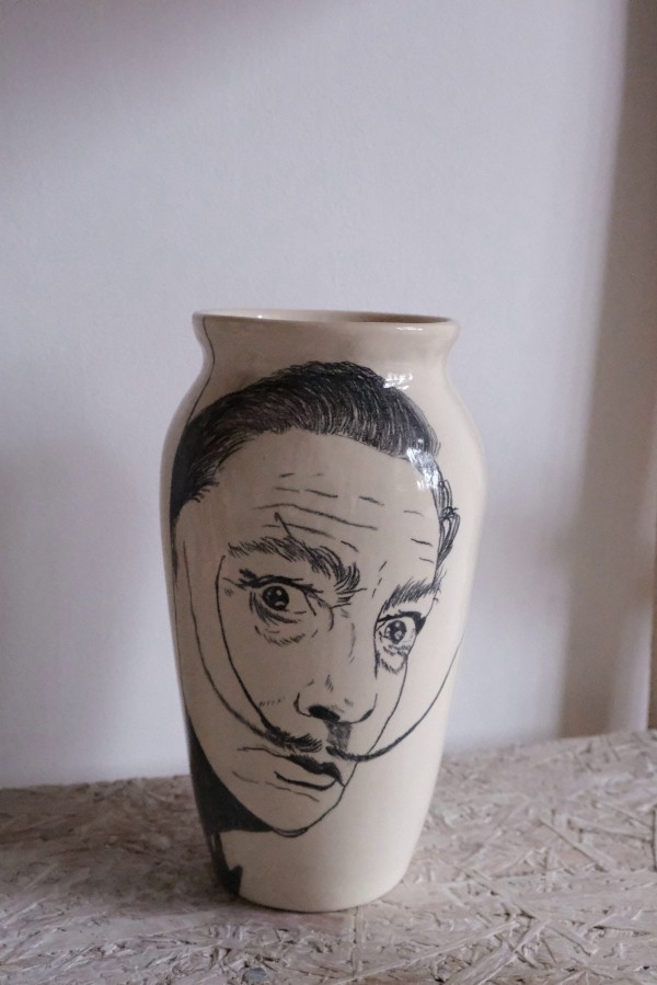 Vaza "Salvadoro ūsai"