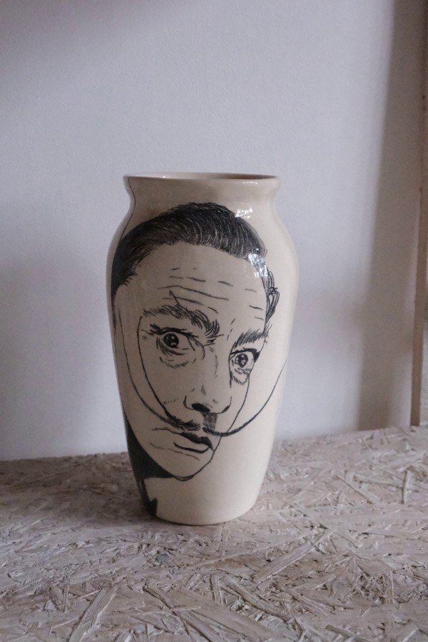 Vaza "Salvadoro ūsai"